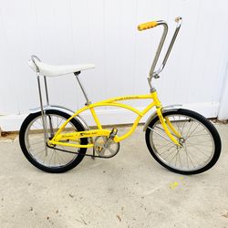 Classic Schwinn stingray NO TRADES  CASH
