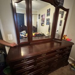 Dresser