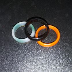 3ct Glass Green Black Orange Stackable Rings Size 7

100% of all proceeds go to the Pure Water Ministries Navajo Reservation AZ

22092025