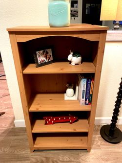 3 Tier shelve/book case