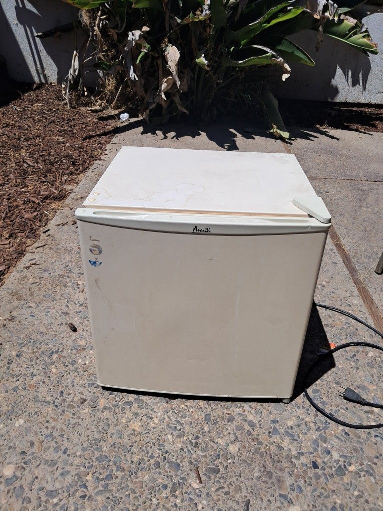 Mini Fridge