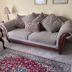 Matching Sofa & Loveseat Set – Great Condition