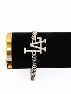7” White Gold Plated Cuban Link Bracelet with Pavé LA Monogram Charm – Hip Hop Style Statement Bracelet