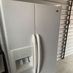 Refrigerator Maytag 
