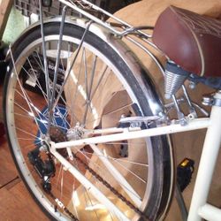 Schwinn Cruiser Women's $175 Obo