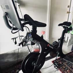 Peloton Bike 