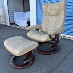 Ekornes Stressless “ Wing “ Recliner and Ottoman, Copenhagen