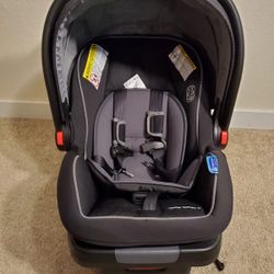 Graco SnugRide SnugLock 35 Infant Car Seat 

