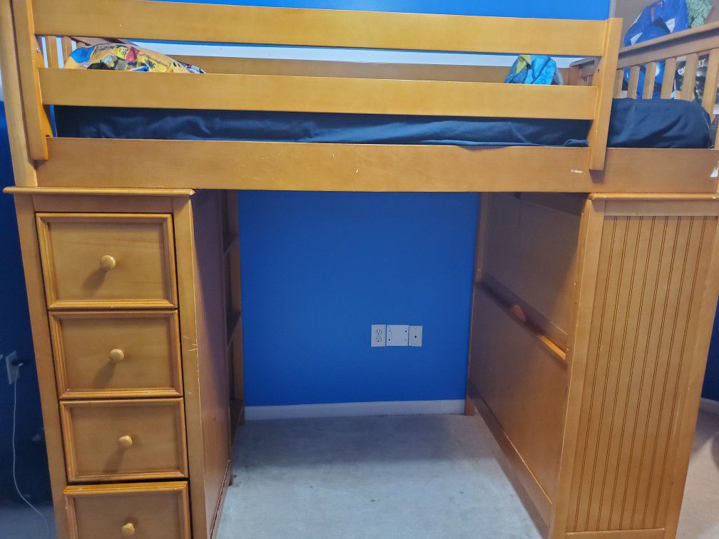 YOUTH BUNK BED FOR SALE
