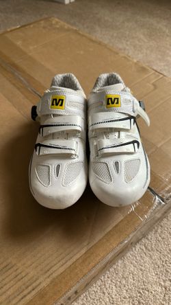 Size 6 Mavic Cycling Shoe