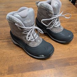 The North Face Women's Snow Boots Size 8