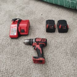 Milwaukee M18  18-V  Cordless Hammer Drill With 2 Batteries And Charger