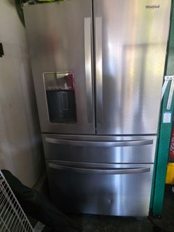 Whirlpool Refrigerator Model # WRX986SIHZ