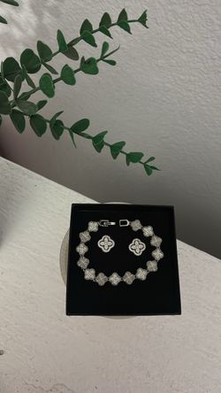 Silver Clover Set