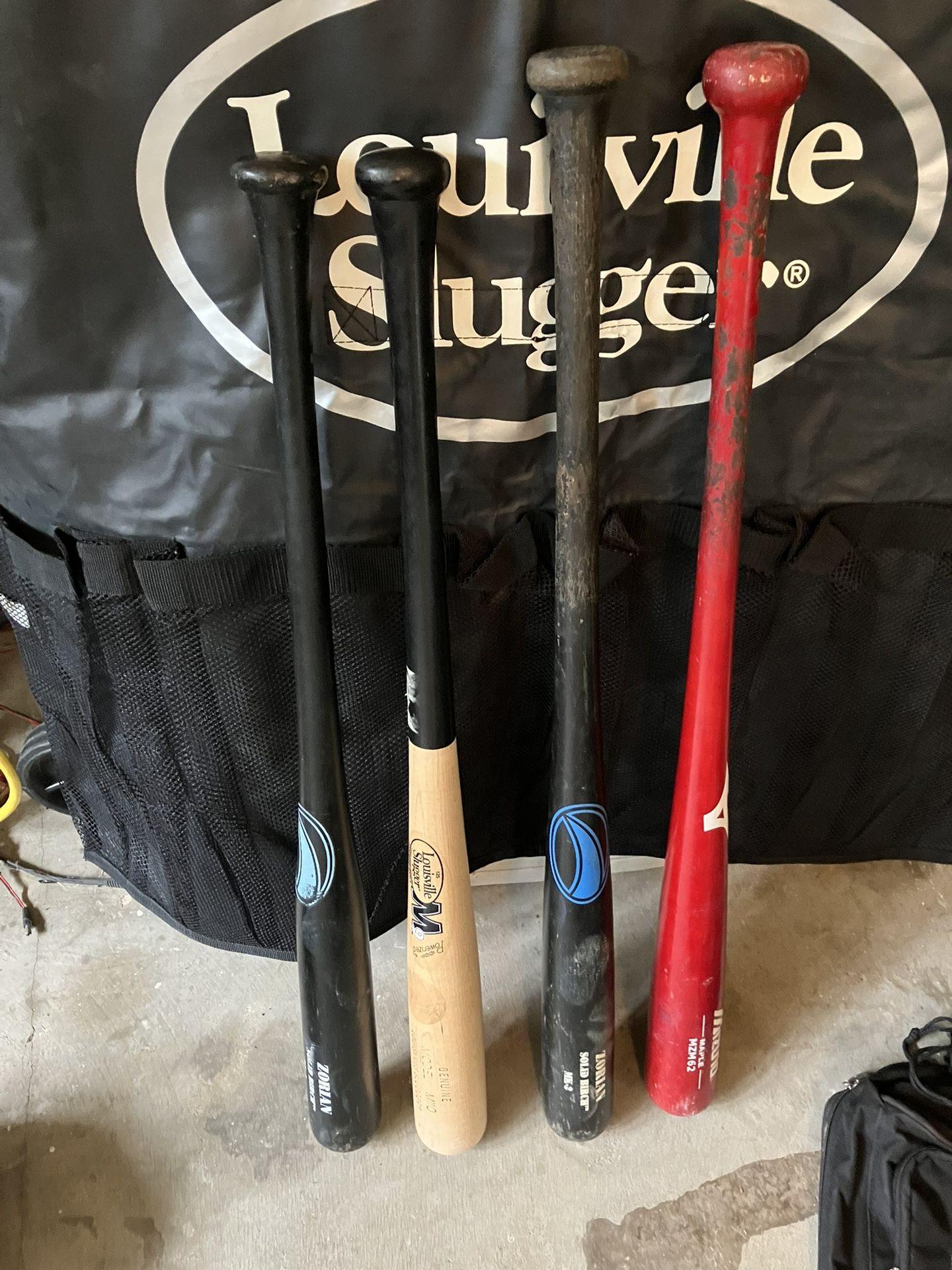 wood baseball bats