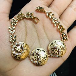 18k Gold Filled Bracelet 7” Long Women’s Jewelry 