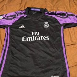 KIDS REAL MADRID SOCCER SHIRT N SHORTS #7