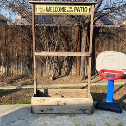 Patio Welcome Plant Holder Sighn