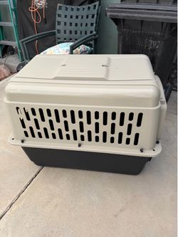 Large dog kennel, new