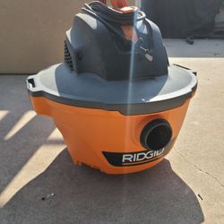 Ridgid 6 Gal Wet/Dry Vac