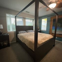 Cal King Canopy Bed