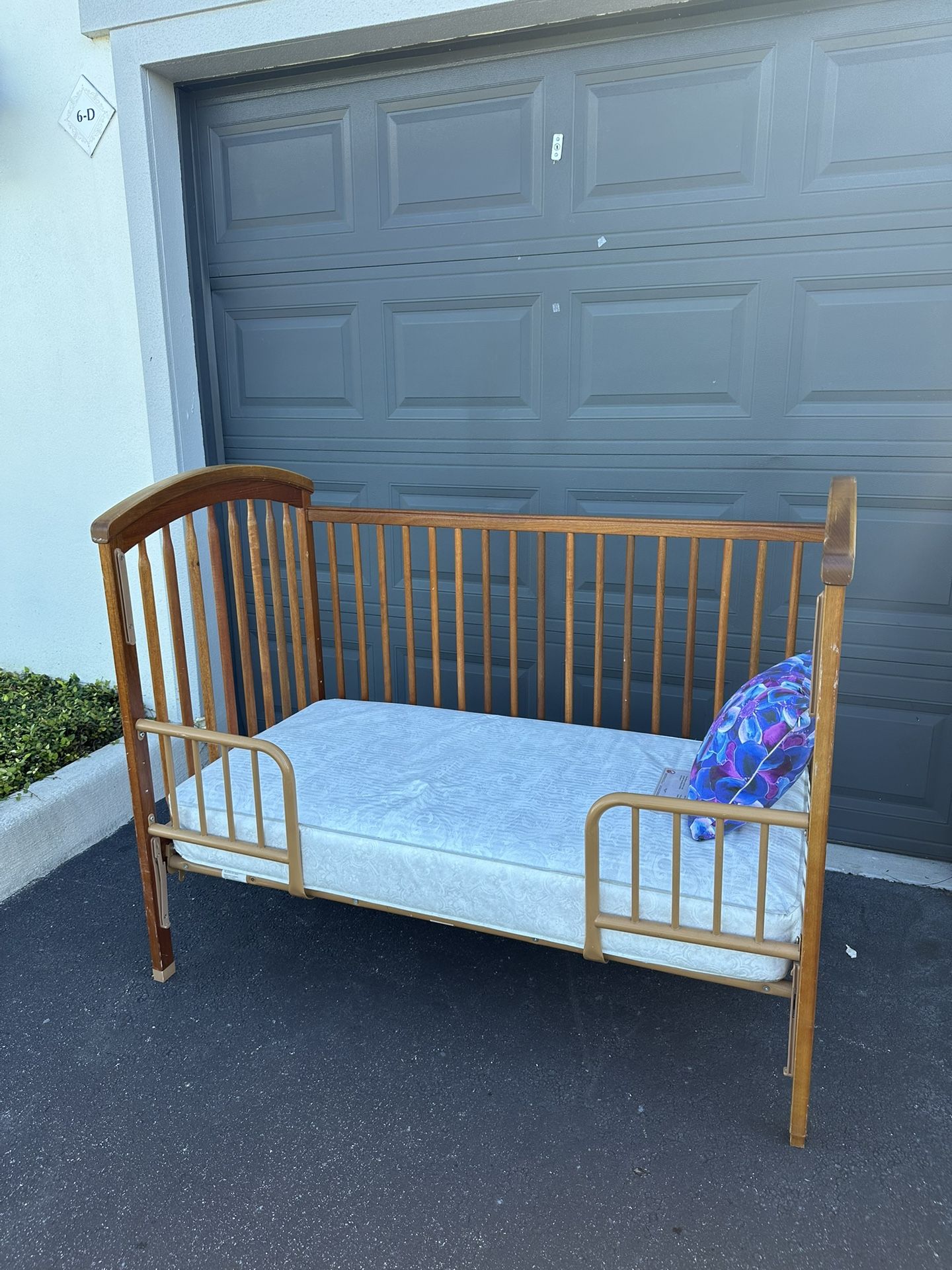 Classic Wooden Baby Crib With Mattress by Simplicity Inc