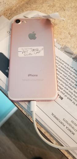 IPhone 7 32GB unlocked gold pink