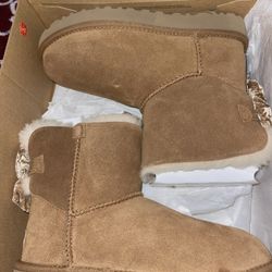 Ugg Size 6
