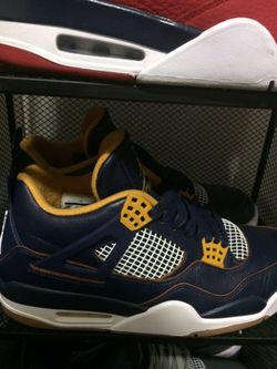 Jordan retro 4. Size 11