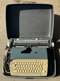 Smith Corona Coronet Electric 12 Typewriter