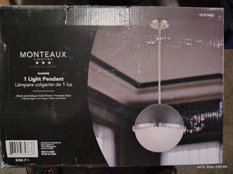 Monteaux Nadine light fixture