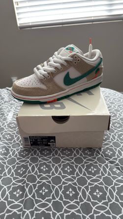 Nike Jarritos