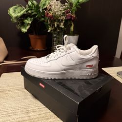 Nike Air Force Supreme