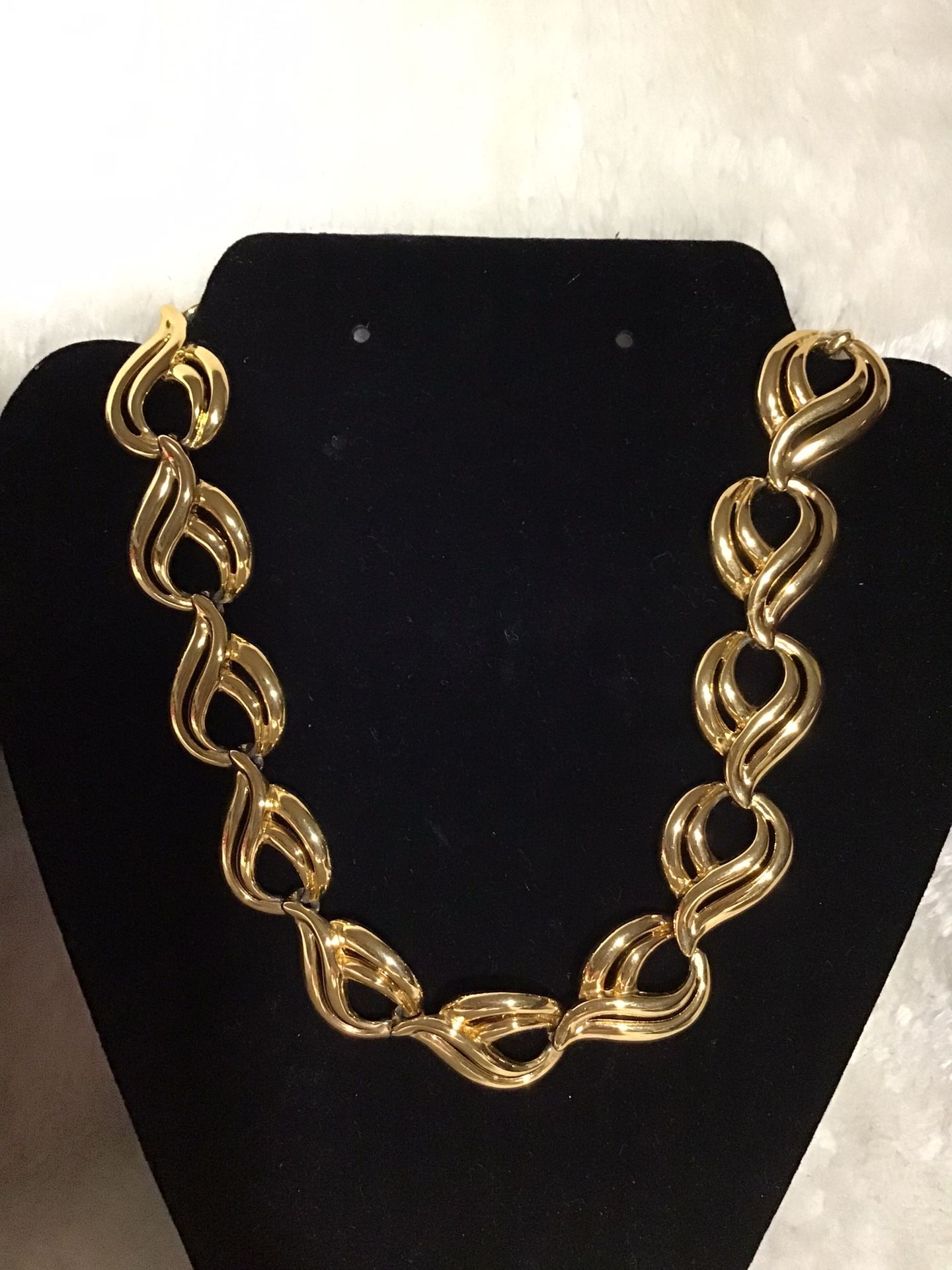 SUPERB VINTAGE 1980’S 1990’S GOLD LINK CHUNKY CHAIN