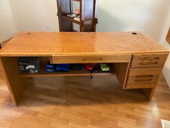 Free Solid Oak Desk
