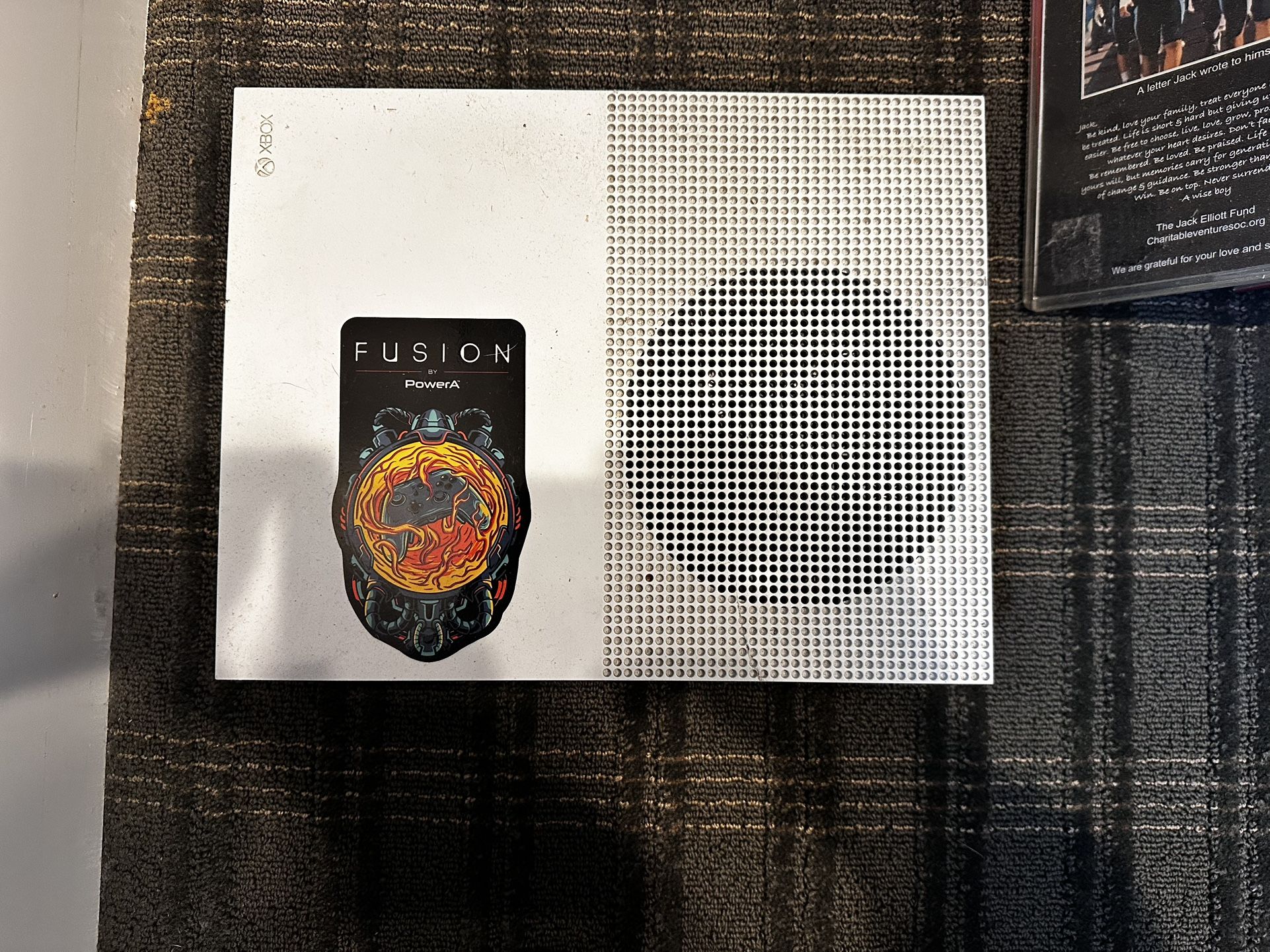 Xbox One S (Cords + 2 Controllers)