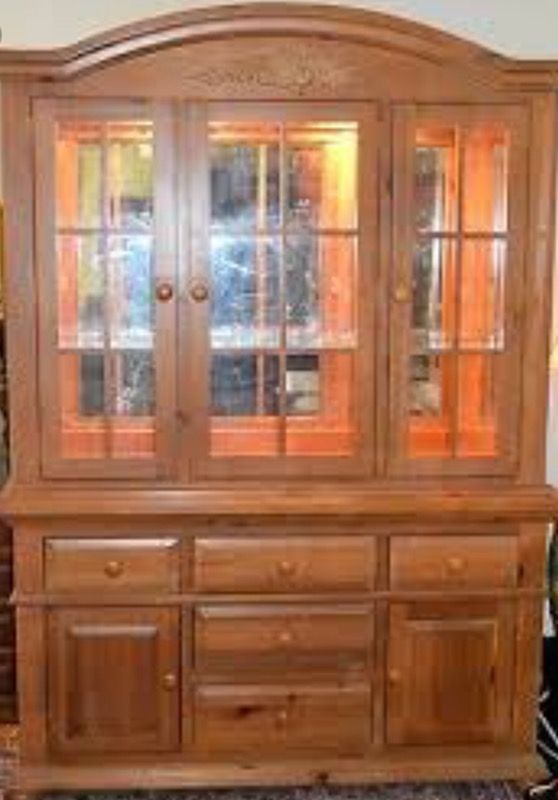 Broyhill Fontana light wood china hutch for Sale in Phoenix, AZ - OfferUp