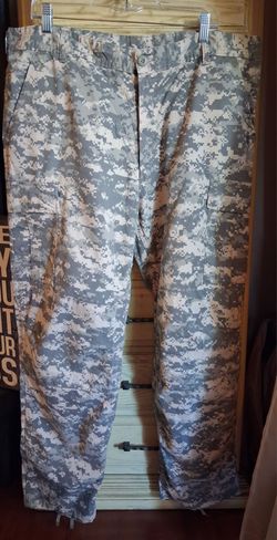 VINTAGE Camouflage pants, waist 39-43 and inseam 29.5-32.5