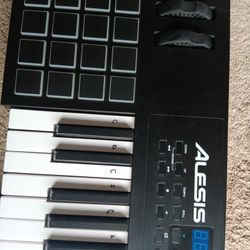 Alesis Vi49