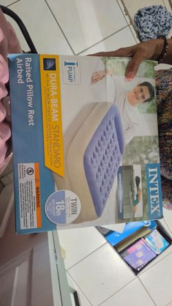 Air matress and pump