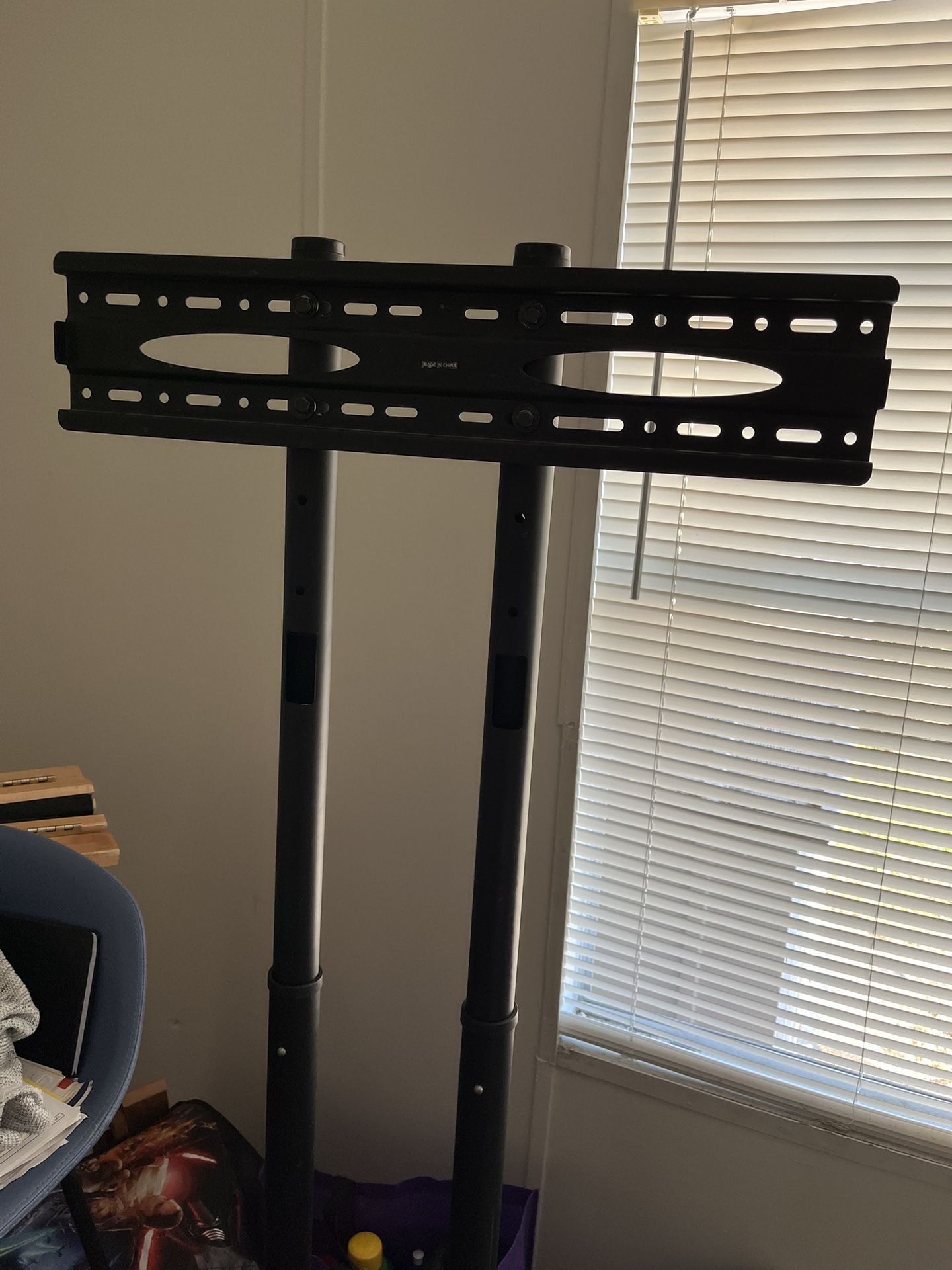 Chairs, Bar Stools, Floor Mat, Rugs, TV Stand 