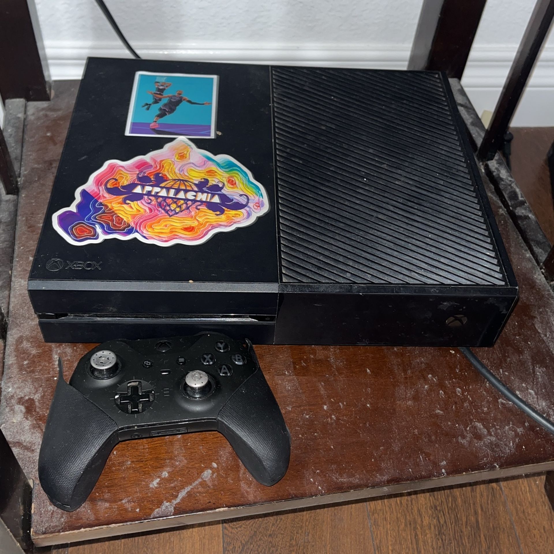 Xbox 1 With Controller