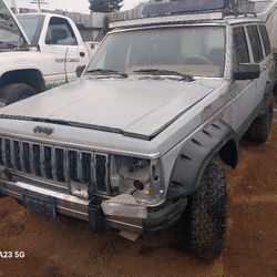 1986 Jeep Cherokee For Parts 