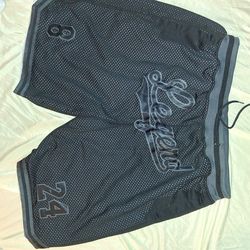 Legend # 24, XXXL TANKTOP AND SHORTS