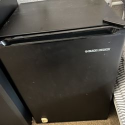 Mini Fridge 