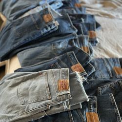 Levi’s 20 Pairs $25 Each, Size 30
