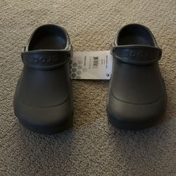 Black Crocs