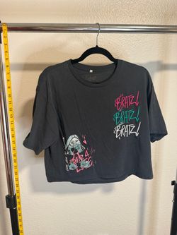 Bratz “Girls Nite Out” Graphic Cropped T-Shirt — Size M