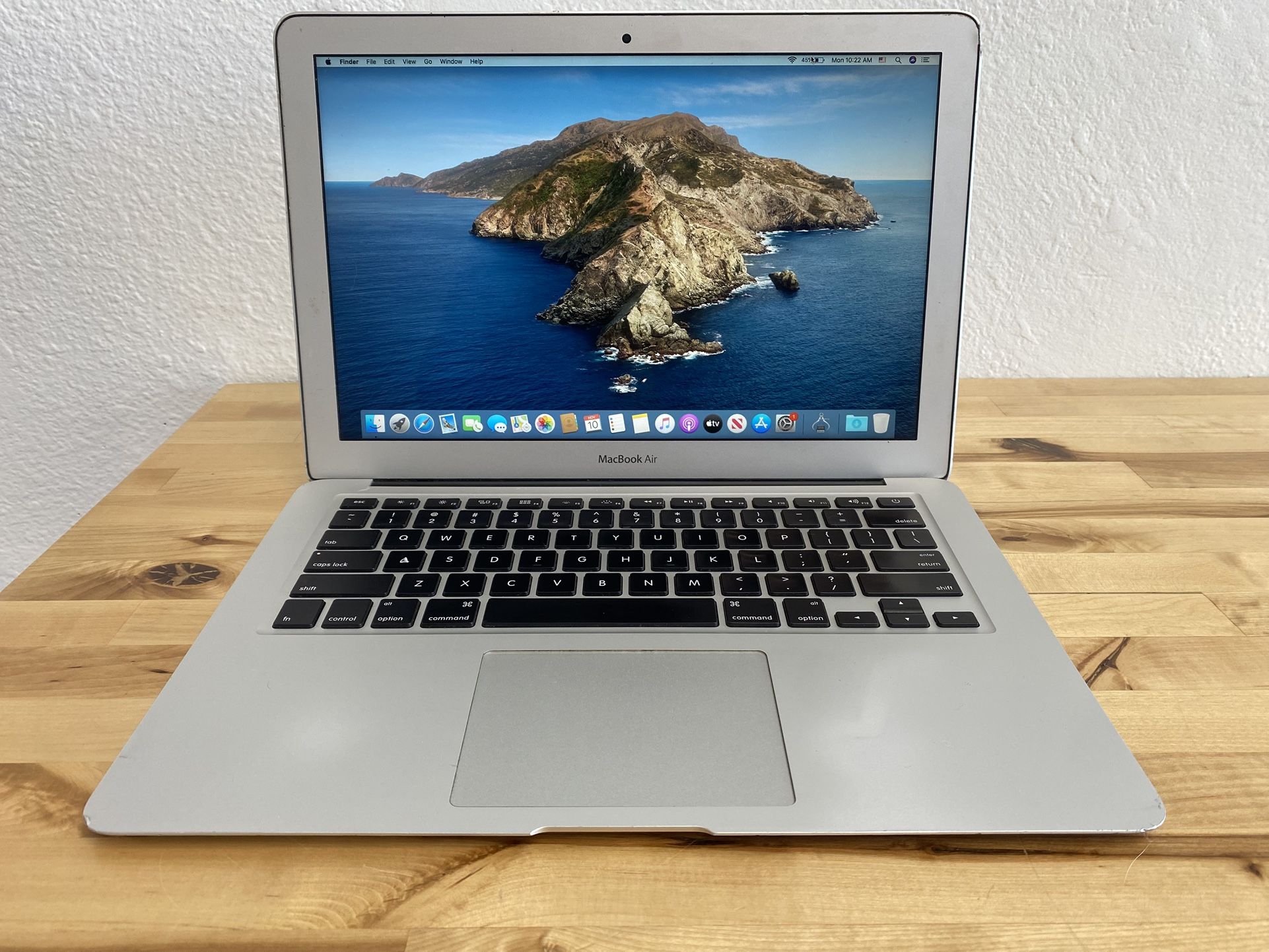 2013 13-inch MacBook Air 1.7 Core i7 256GB / 8GB Silver.