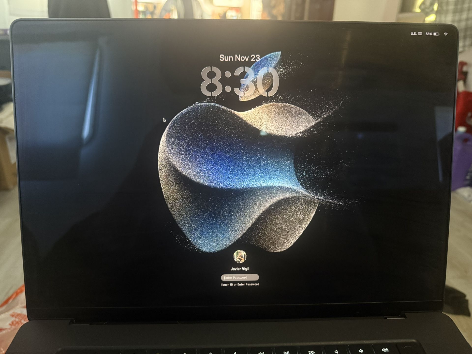 MacBook Pro 16” M4 Pro (2025) + Magic Mouse – Flawless – Box Included